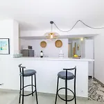 La Perle Bellavista アパート マントン